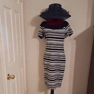 Black & White Striped Short Sleeve Sheath Dress